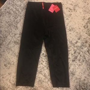 Spanx Women’s Skinny Britches Capri, L